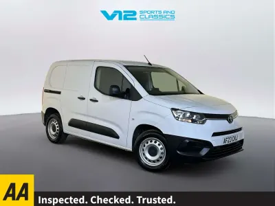 Used Toyota Proace Active 100 HP (73 kW) 2023 White MPV