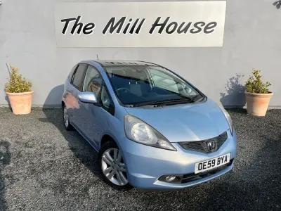 Begagnad Honda Jazz EX 100 HK (73 kW) 2010 Blå Halvkombi