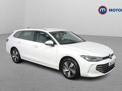 Used VW Passat Life 204 HP (150 kW) 2025 White Estate