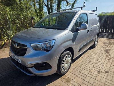 Usado Vauxhall Combo Sportive 100 CV (73 kW) 2021 Gris Monovolumen