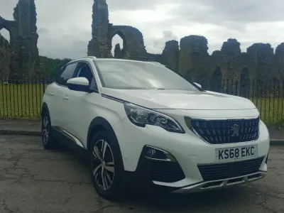 Used Peugeot 3008 Allure 130 HP (95 kW) 2018 White SUV
