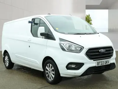 Used Ford Transit Custom Limited 130 HP (95 kW) 2022 White Van