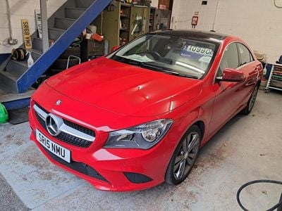 Used Mercedes CLA180 122 HP (89 kW) 2015 Red Sedan
