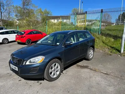 Usado Volvo XC60 SE Lux 205 CV (150 kW) 2010 Azul SUV