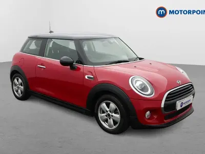 Używany Mini Cooper Classic 2019 Czerwony Hatchback