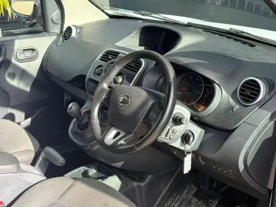 Used Nissan NV250 S 95 HP (69 kW) 2021 White Van