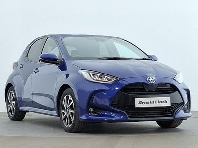Used Toyota Yaris Hybrid Design 116 HP (85 kW) 2023 Blue Hatchback
