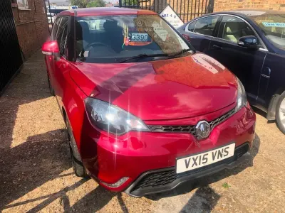 Used MG MG3 106 HP (77 kW) 2015 Red Hatchback