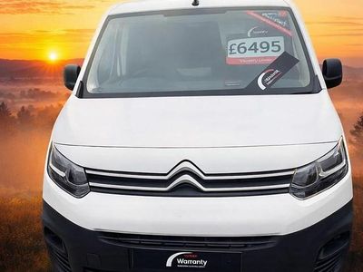 Used Citroën Berlingo 75 HP (55 kW) 2021 White MPV