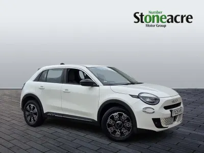 Käytetty Fiat 600 100 HP (73 kW) 2025 Valkoinen Katumaasturi