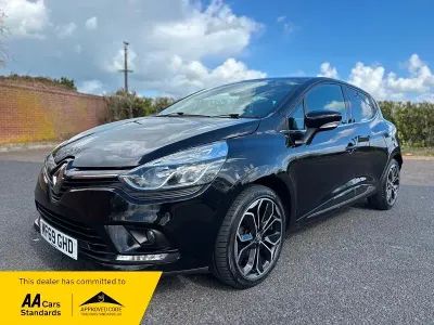 Used Renault Clio IV Iconic 2019 Black Hatchback