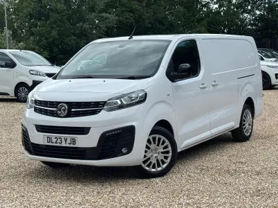 Used Vauxhall Vivaro 100 HP (73 kW) 2023 White MPV
