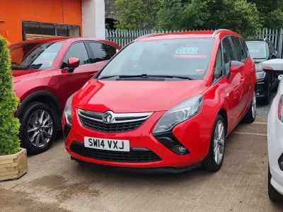 Used Vauxhall Zafira Tourer SRi 165 HP (121 kW) 2014 Red MPV