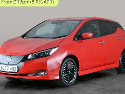 Begagnad Nissan Leaf Tekna 110 kW (150 HK) 2025 Halvkombi
