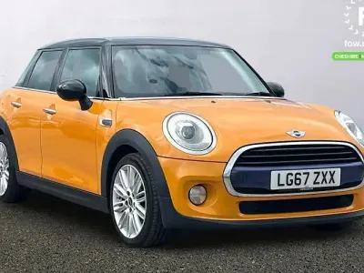 Used Mini Cooper Hatch 136 HP (100 kW) 2017 Orange Hatchback