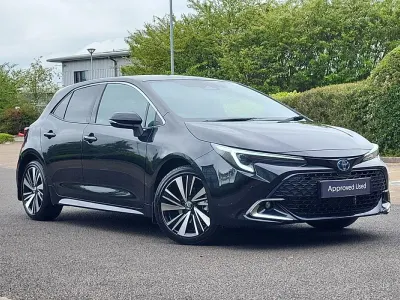 Used Toyota Corolla Design 140 HP (102 kW) 2026 Black Hatchback