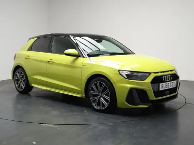 Usado Audi A1 Sportback S-Line 116 HP (85 kW) 2019 Amarelo Citadino