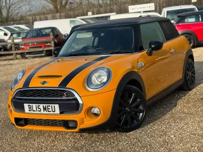 Używany Mini Cooper S Hatch 2015 Pomarańczowy Hatchback