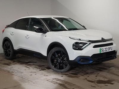 Begagnad Citroën e-C4 Shine 100 kW (136 HK) 2022 Vit Halvkombi