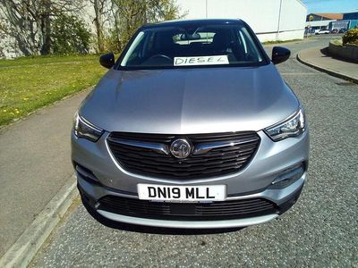 Usado Vauxhall Grandland X Sport 130 CV (95 kW) 2019 Gris SUV