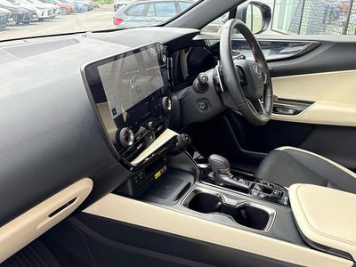 Lexus NX450h+
