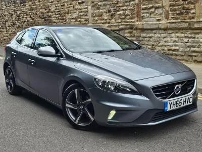 Used Volvo V40 R-Design 115 HP (84 kW) 2015 Grey Hatchback