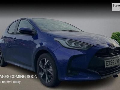 Used Toyota Yaris Hybrid Design 116 HP (85 kW) 2025 Blue Hatchback