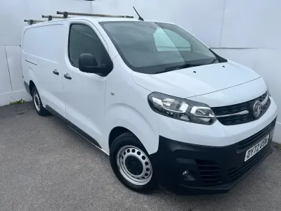 Used Vauxhall Vivaro S 100 HP (73 kW) 2022 White MPV