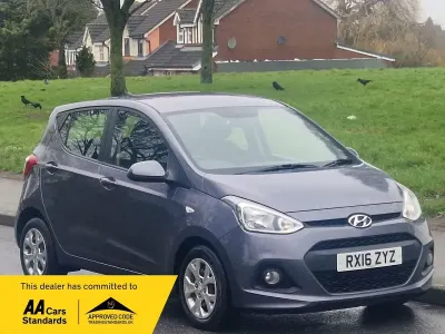 Usado Hyundai i10 SE 87 HP (63 kW) 2016 Cinzento Citadino