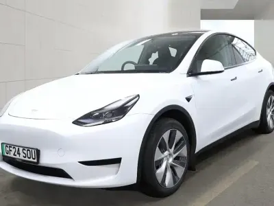 Używany Tesla Model Y RWD 250 kW (340 KM) 2024 SUV