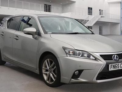 Lexus CT200h