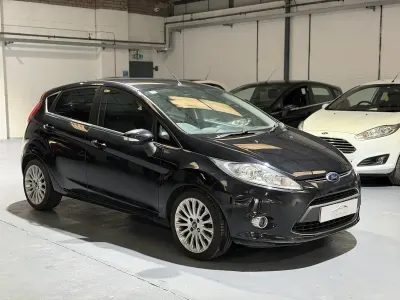 Used Ford Fiesta Titanium 94 HP (69 kW) 2012 Black Hatchback
