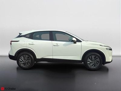 Used Nissan Qashqai Acenta Premium 2022 White SUV