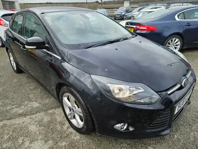 Used Ford Focus Zetec 115 HP (84 kW) 2014 Black Hatchback