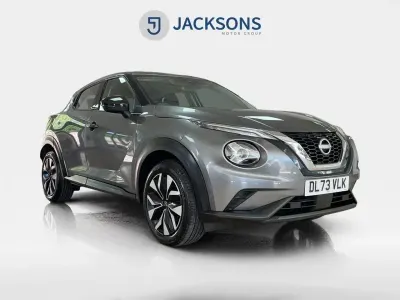 Używany Nissan Juke Acenta 117 KM (86 kW) 2023 Szary SUV