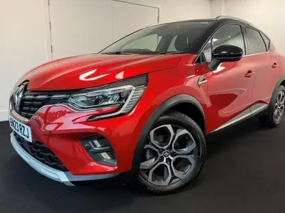 Used Renault Captur Techno 89 HP (65 kW) 2023 Red/black SUV