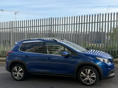 Gebraucht Peugeot 2008 Allure Premium 2019 Blau SUV