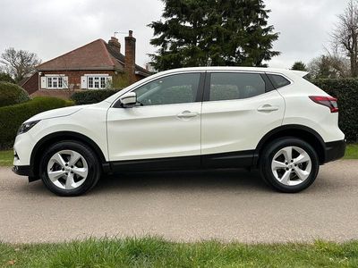 Used Nissan Qashqai Acenta Premium 160 HP (117 kW) 2019 White SUV