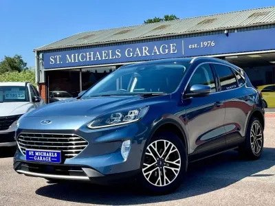 Used Ford Kuga Titanium 150 HP (110 kW) 2020 Blue SUV