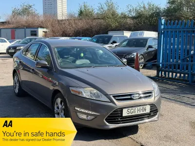 Begagnad Ford Mondeo Titanium X 145 HK (106 kW) 2011 Brun Halvkombi