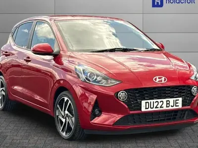 Used Hyundai i10 Premium 84 HP (61 kW) 2022 Red Hatchback