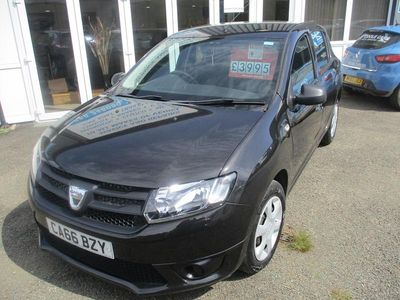 Begagnad Dacia Sandero Ambiance 90 HK (66 kW) 2016 Svart Halvkombi