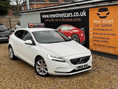 Used Volvo V40 Inscription 122 HP (89 kW) 2017 White Hatchback