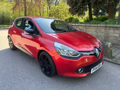 Used Renault Clio IV Dynamique 90 HP (66 kW) 2014 Red Hatchback