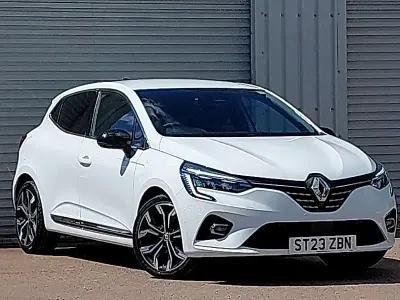 Used Renault Clio Techno 90 HP (66 kW) 2023 White Hatchback