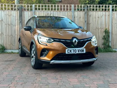 Begagnad Renault Captur Version S 130 HK (95 kW) 2020 Orange SUV