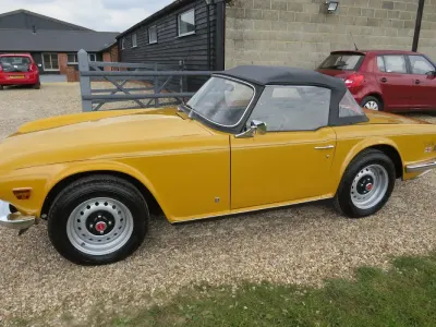 Used Triumph TR6 150 HP (110 kW) 1970 Yellow Cabriolet