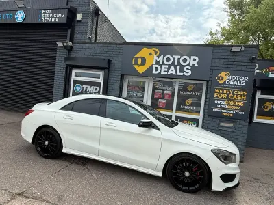 Usado Mercedes CLA220 AMG 2014 Blanco Berlina