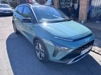 Begagnad Hyundai Bayon Ultimate 2024 Grön SUV