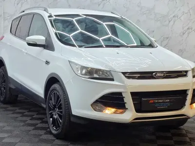 Käytetty Ford Kuga Titanium 140 HP (102 kW) 2014 Valkoinen Katumaasturi